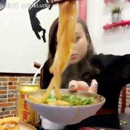 重庆妹儿吃瓜视频,麻辣鲜香，揭秘网络热点背后的故事